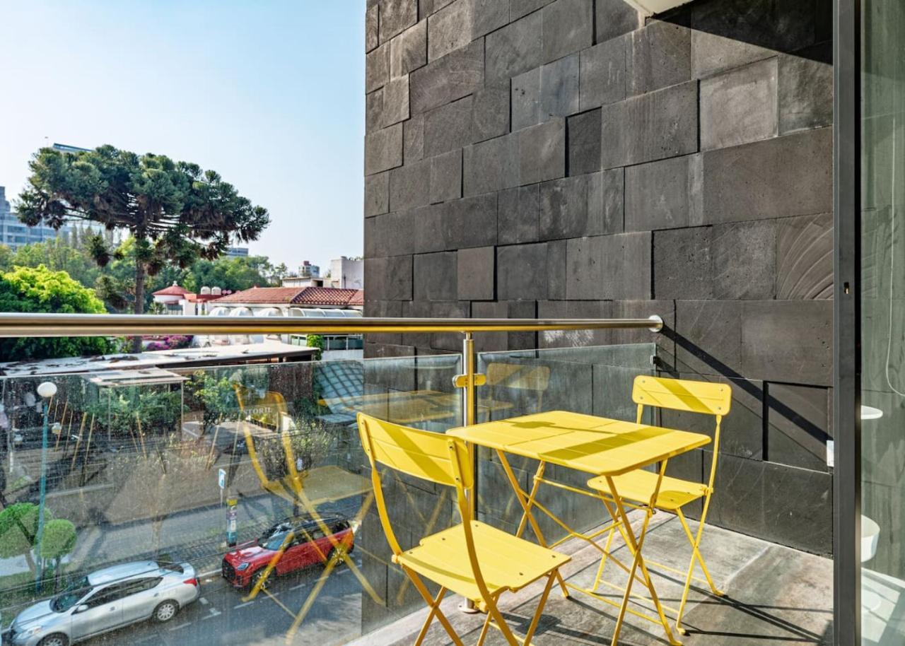Apartment Stylish Urban Retreat With Balcony And Coworking Space Mexico City